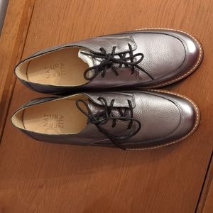 Naturalizer Devin Oxford in Pewter